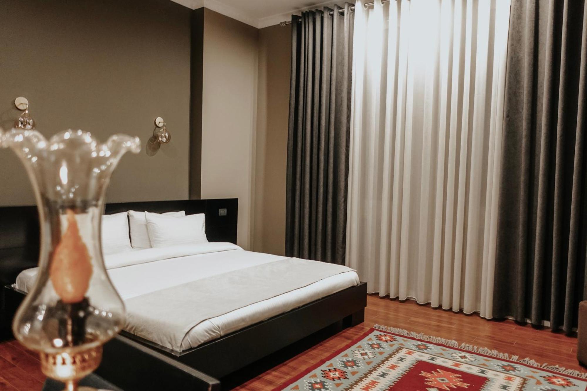 Residenza Monun Boutique Hotel Tiranë Ngoại thất bức ảnh